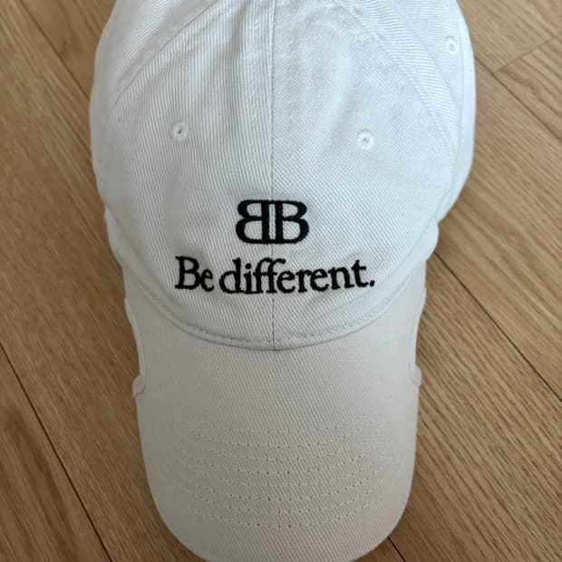 발렌시아가 비디프런트 볼캡