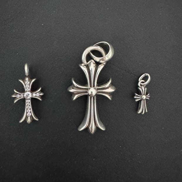 크롬하츠 펜던트 타이니 크로스 풀파베