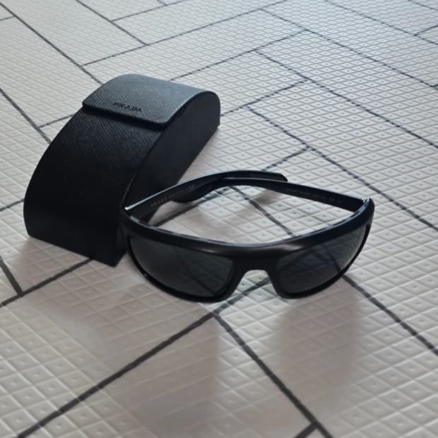 정품)프라다 리네아 로사 선글라스