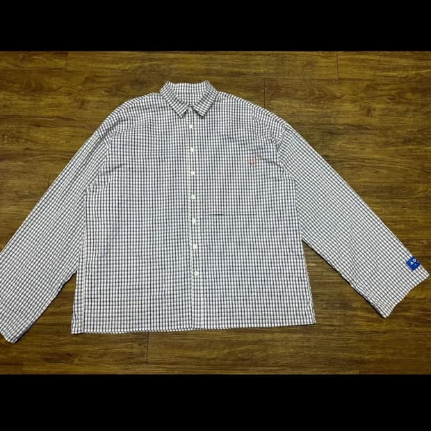 아더에러 스탬프체크 오버셔츠