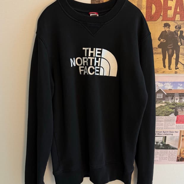 노스페이스 맨투맨