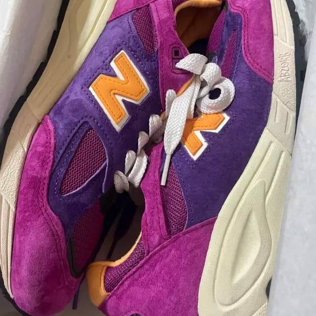 뉴발란스 990 v2 퍼플 옐로우 265