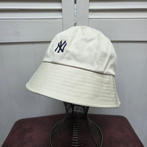 MLB 뉴욕양키즈 베이지 버킷햇