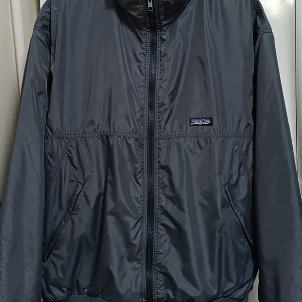 🇺🇸 파타고니아 쉘드 신칠라 봄버 자켓 - 그레이