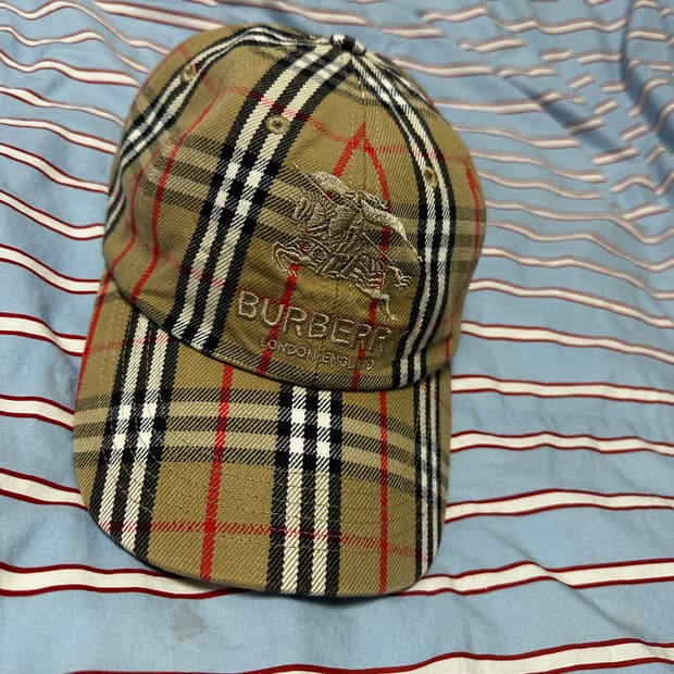 슈프림 버버리 캡 베이지