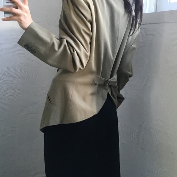 Issey Miyake 이세이 미야케 카키 비대칭 블레이저