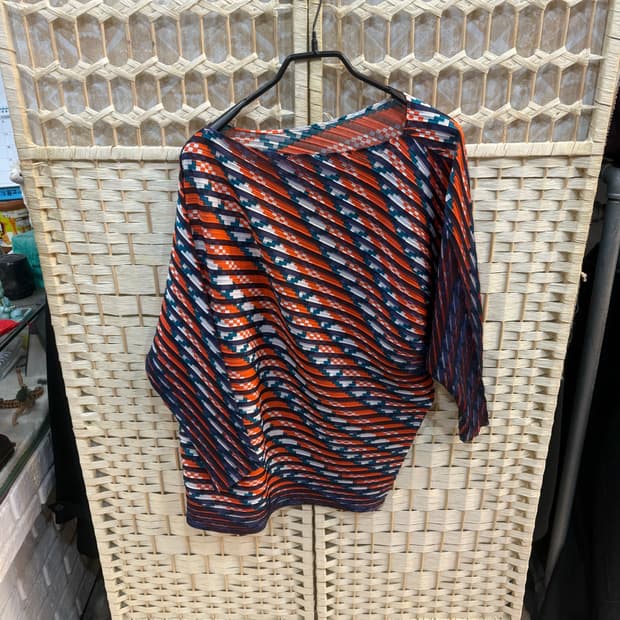 2/66-77 정품 이세이미야케 플리츠 팝니다