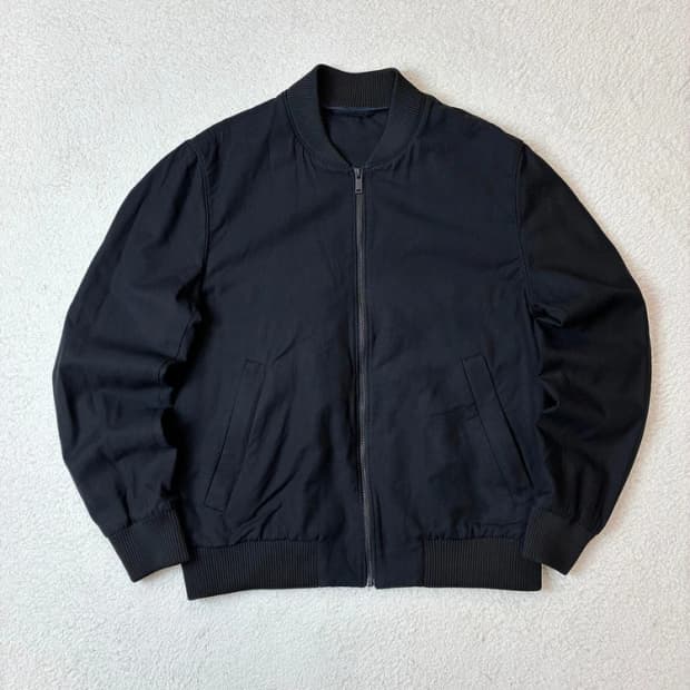 코스 COS 미니멀 시그니처 보머 블루종 PN6215