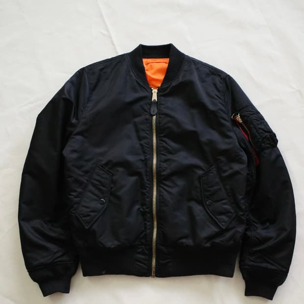 알파 인더스트리 MA-1 자켓