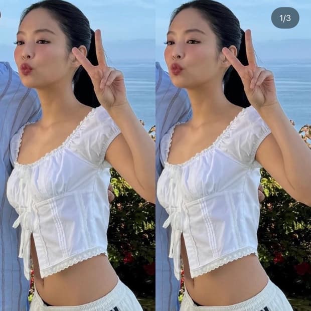 제니착용)러브바이비너스 델핀 보우 탑