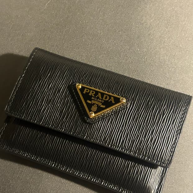 프라다 카드지갑