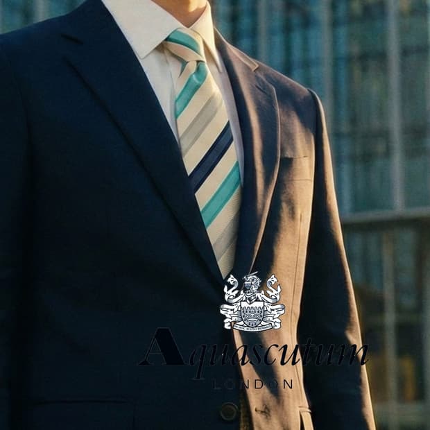 아쿠아스큐텀 실크 스트라이프 넥타이 9.3cm A등급 A19349
