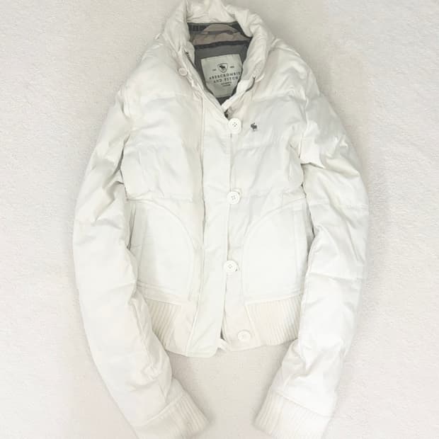 빈티지 아베크롬비 레터링 크림화이트 패딩 니혼진너드