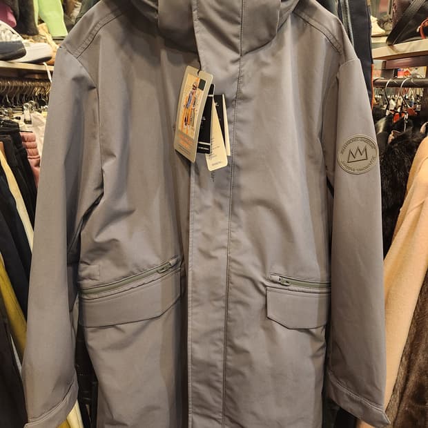 장미쉘 바스키아 바람막이 새제품 