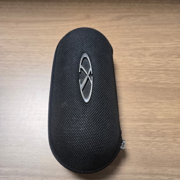 오클리 엑스메탈 케이스