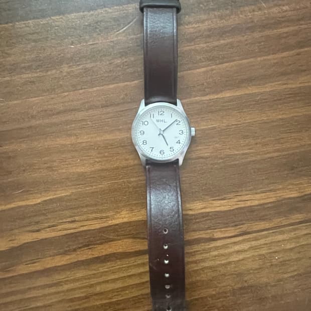 MHL 가죽 시계