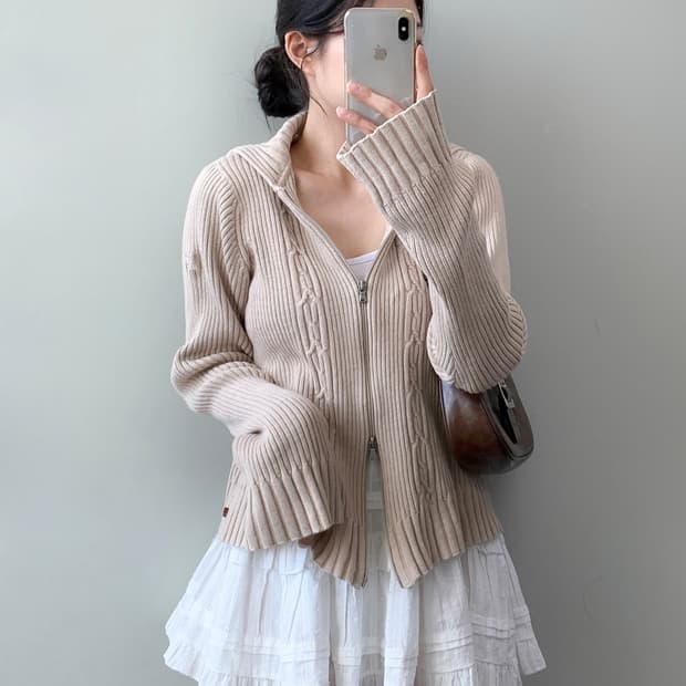 노티카 니트 집업