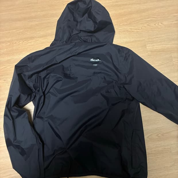 꼼데가르송 바람막이 xl