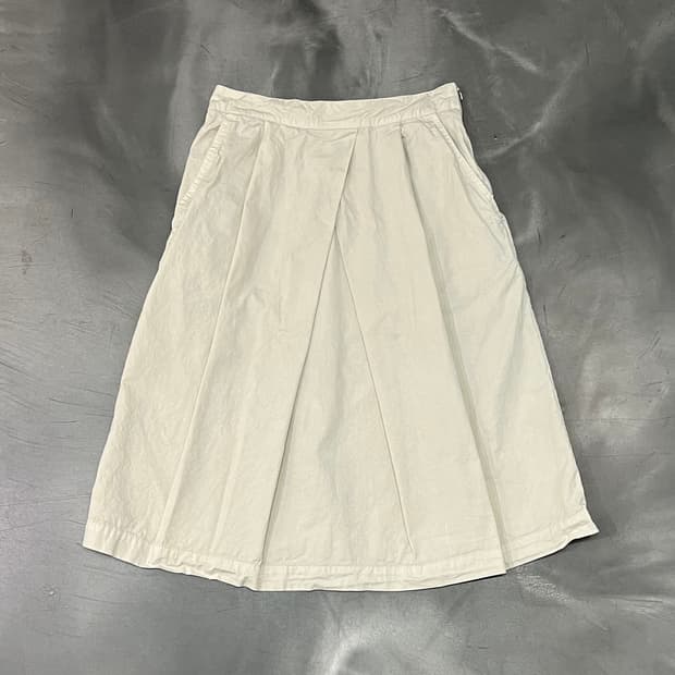  마가렛 호웰 플리츠 미디 스커트 y16297