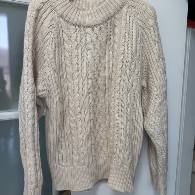 온무드 꽈배기 니트