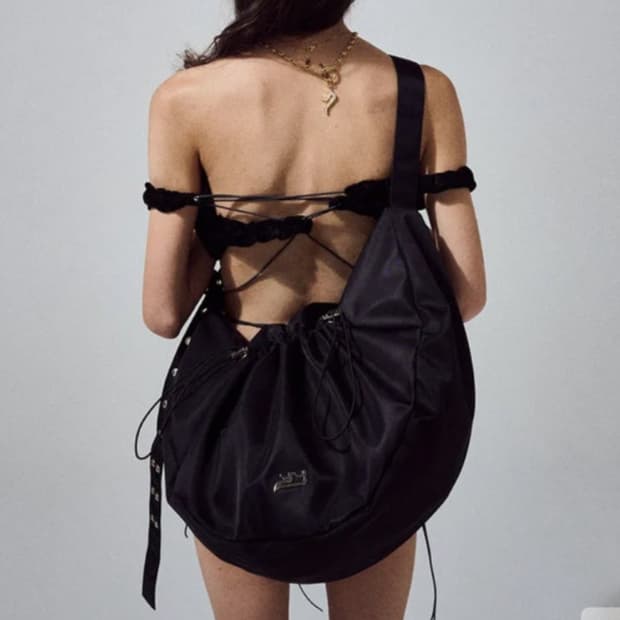 yieyie 이에이에 슈퍼 샤샤백