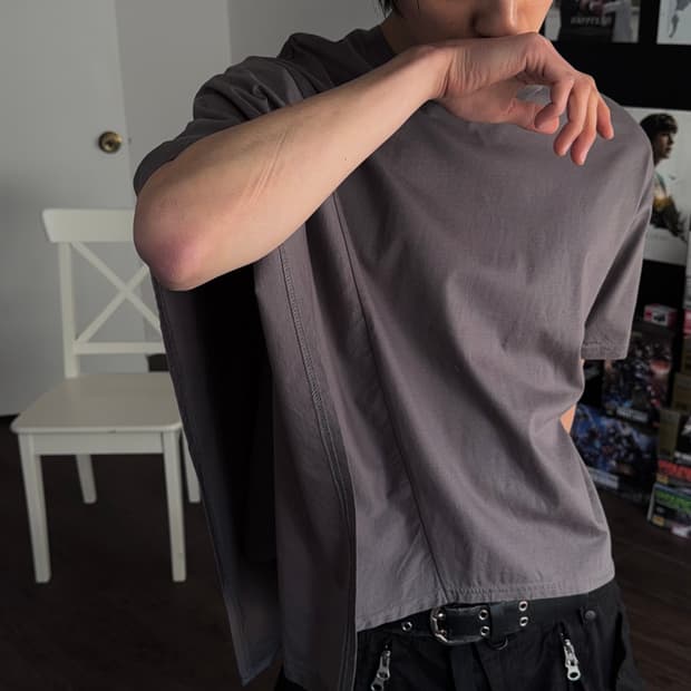 Dou Dou 이레귤러 커버 업 하프 티셔츠