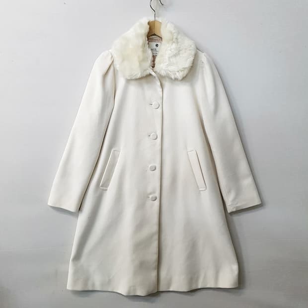 Earth Music Ecology 코트 아이보리