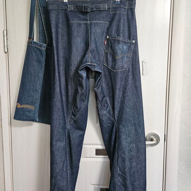 00s 신치백 엔지니어드진 리바이스 32 사이즈 levi's