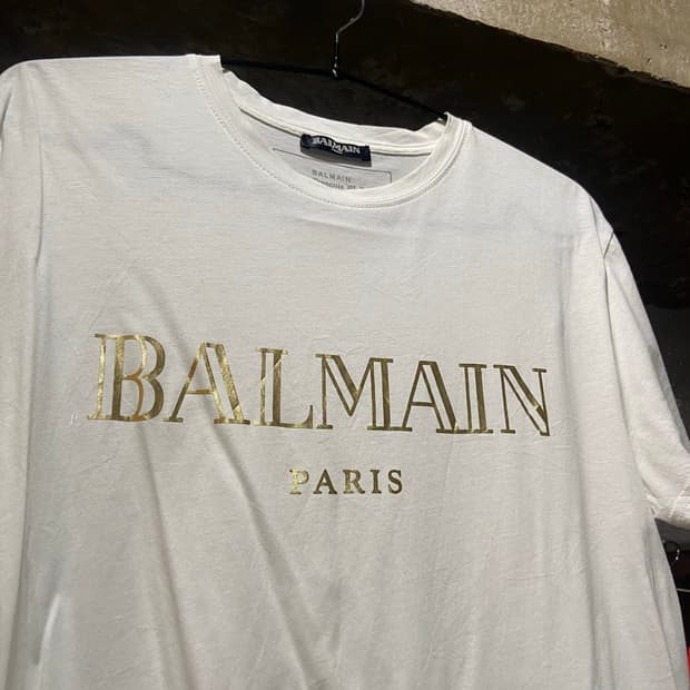 2019 BALMAIN 발망 시그니처 골드 로고 반팔 티셔츠 화이트