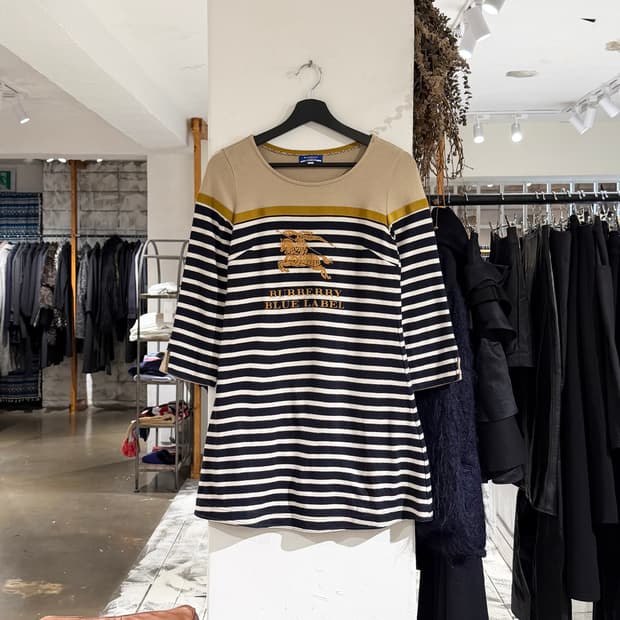 버버리 블루라벨 배색 스트라이프 7부소매 튜닉