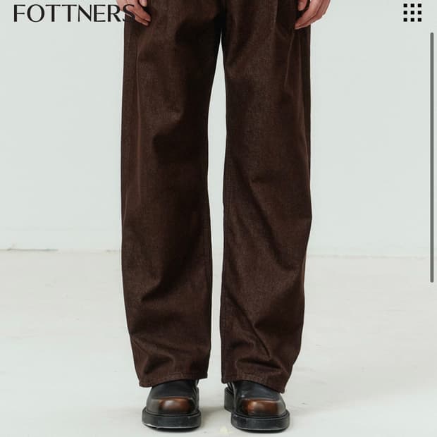 FOTTNERS Two Tuck Wide Brown Jeans 브라운