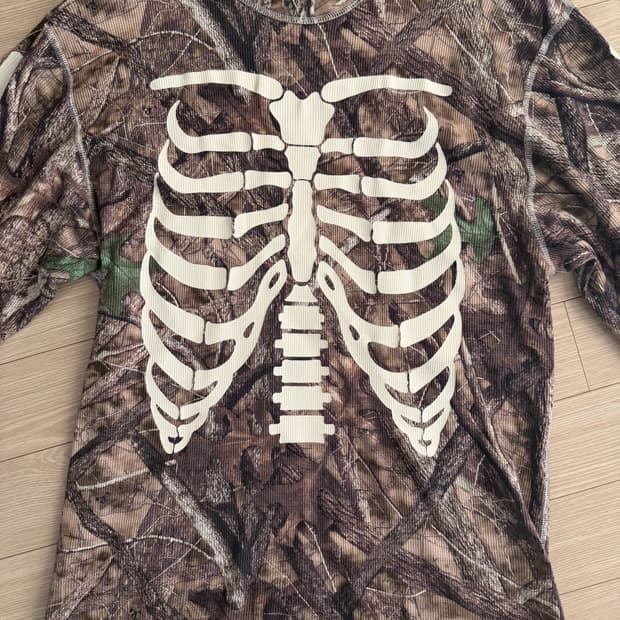 슈프림 헤인즈 본즈 써멀 크루 리얼트리