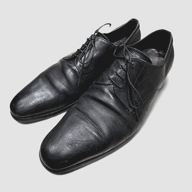 프라다 플레인토 레더 더비슈즈