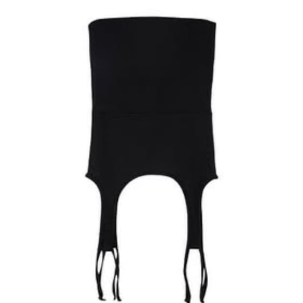 세릭 가터 스커트 블랙 구해요!