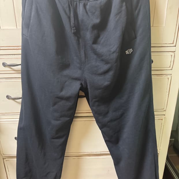 데우스 엑스마키나 스웻 조거팬츠