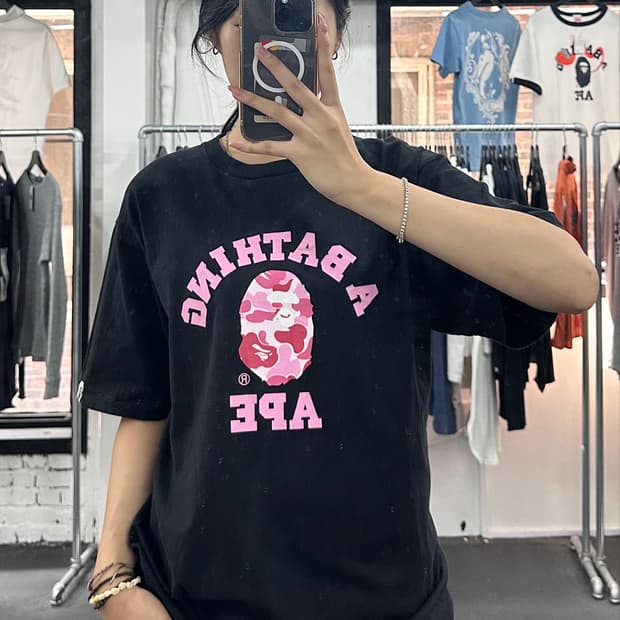 베이프 핑크 카모 컬리지 티셔츠