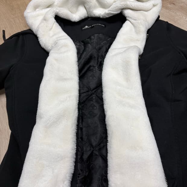 무스너클 후드 집업 S 상태 최상