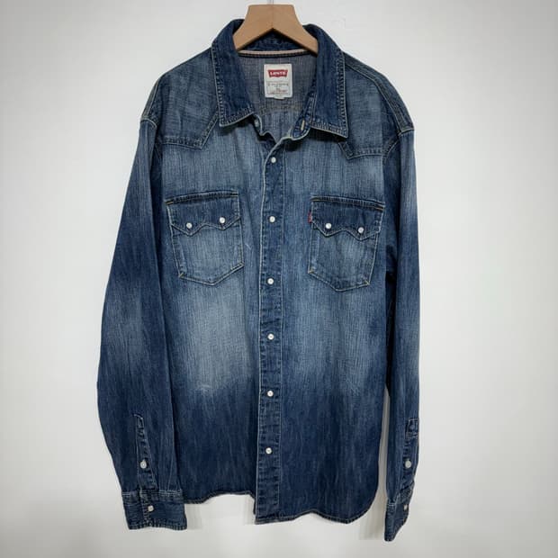 00's vtg Levi's Denim Western Shirt. 