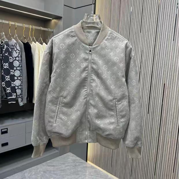 [루이;비통] 새상품 / 바람막이 점퍼 / 약 105 사이즈 오버핏