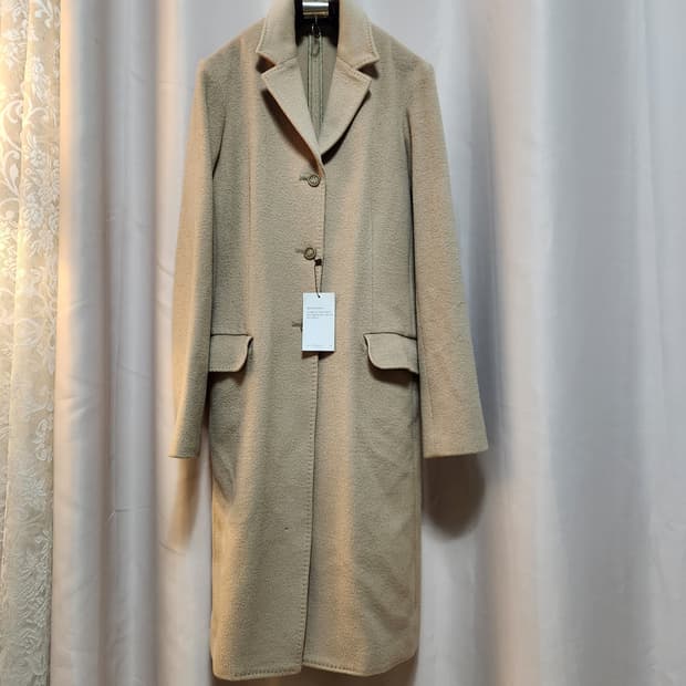 띠어리베이지색 롱 코트