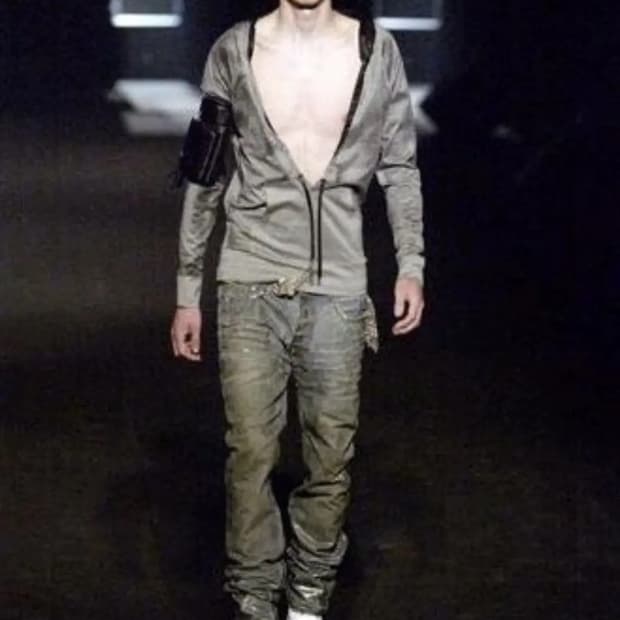 디올 옴므 04 아이스 블루 코팅진 삽니다