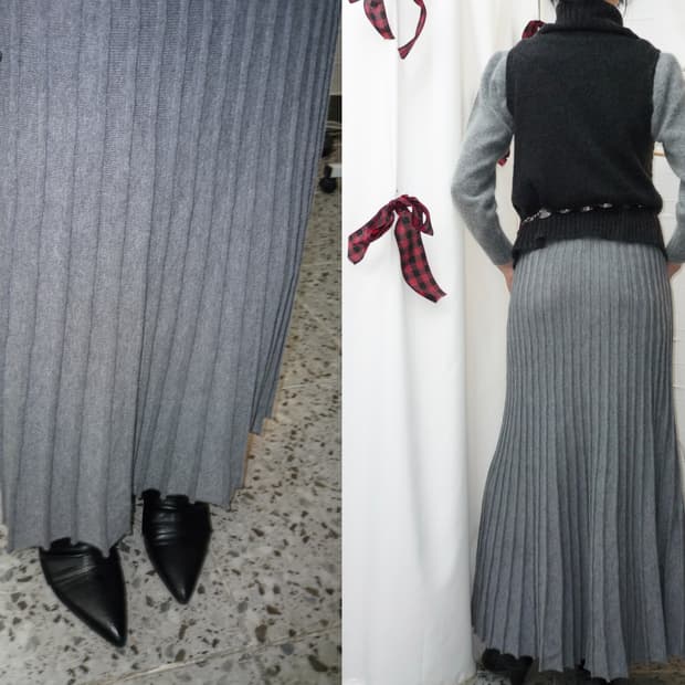 Mist grey knit skirt