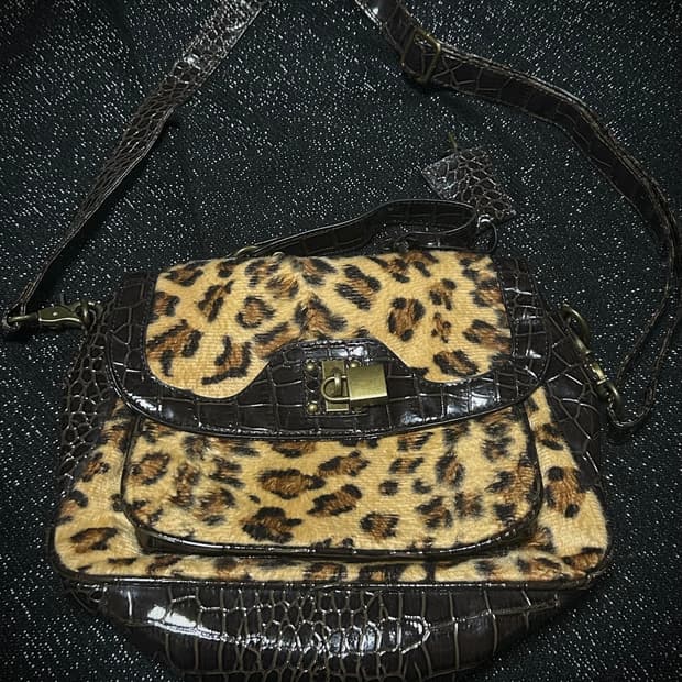 2000s JPN 갸루 레오파드 크로스백