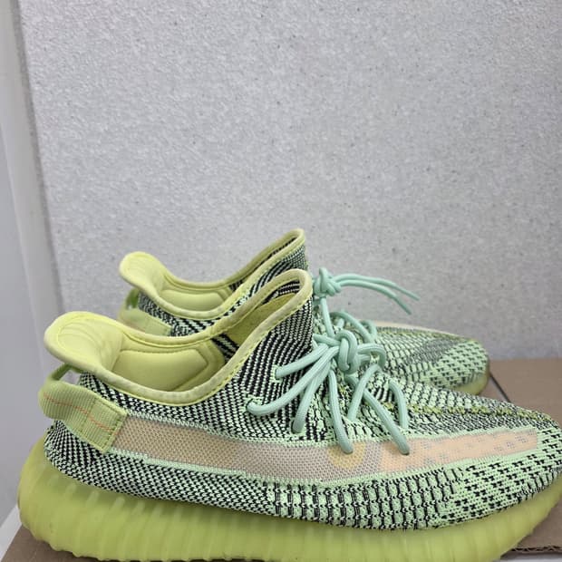 아디다스 이지부스트 350 V2 이즈릴 290