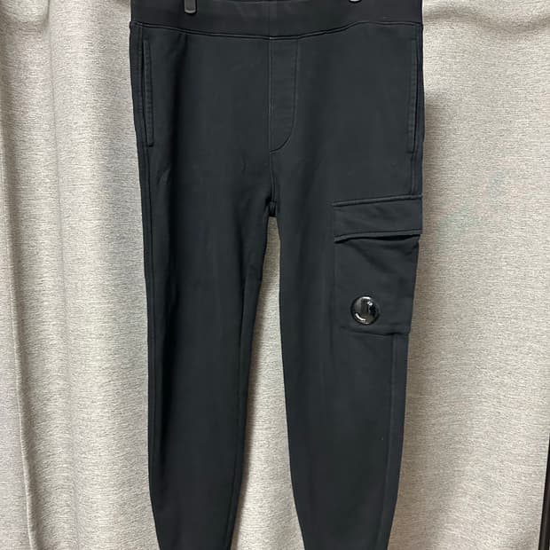 CP컴퍼니 렌즈와펜 카고 트레이닝 바지  블랙 (L)