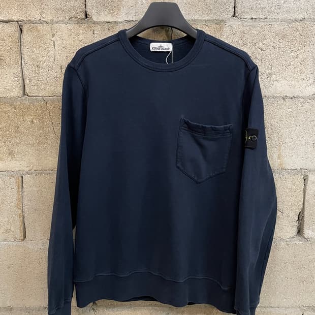 스톤 아일랜드 와펜 맨투맨