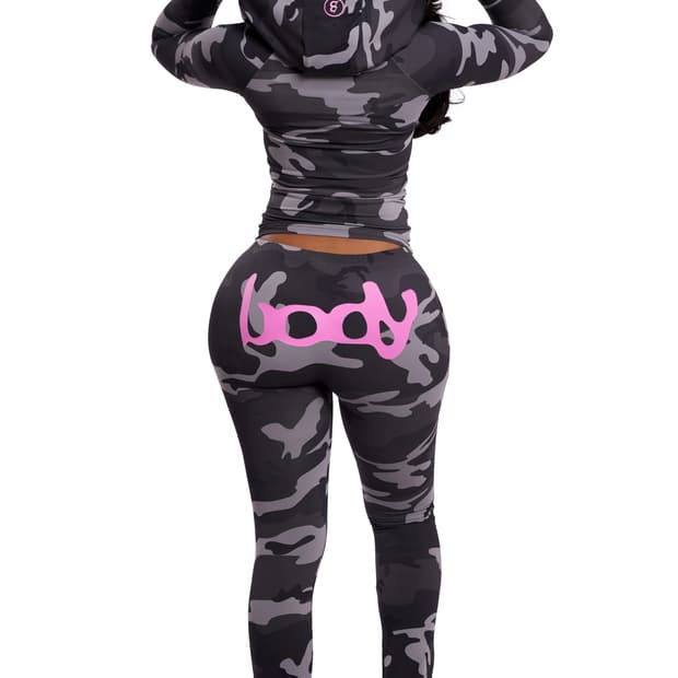 bodybyraventracy 카모 부츠컷 레깅스