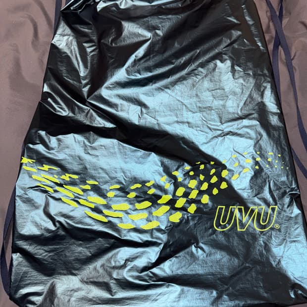 UVU 서울 26 레이싱백 더스트백