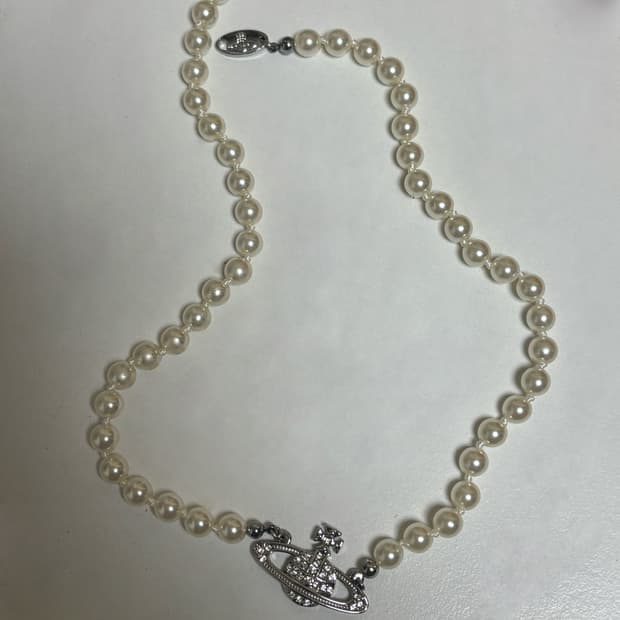 비비안웨스트우드 진주 목걸이