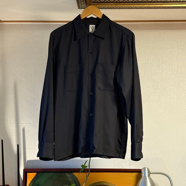 남이서팔 회색셔츠